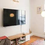 Design Apartment With Wifi In The Heart Of Paris
