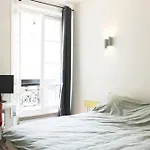 Design Apartment With Wifi In The Heart Of Paris